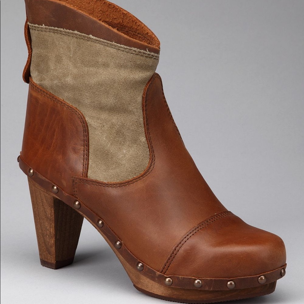 Sanita Etenia clogs boots light brown
